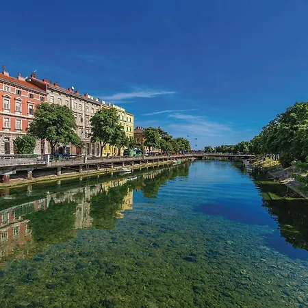 Gorgeous In With Wifi Appartamento Fiume