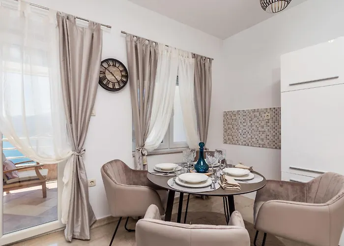 2 Bedroom Amazing In Apartament Rijeka
