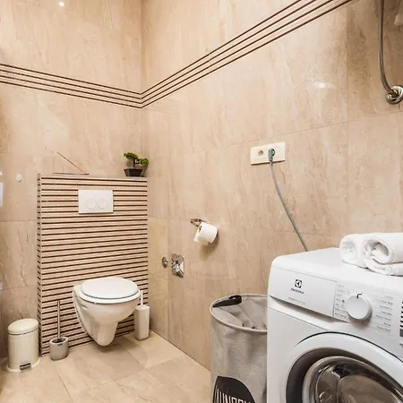 2 Bedroom Amazing In Rijeka