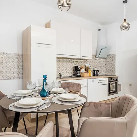 Apartman Gorgeous In With Wifi