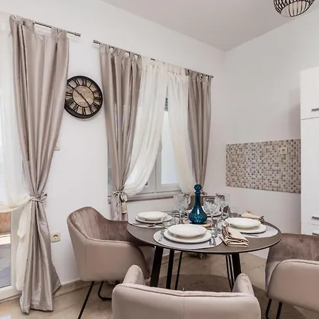Gorgeous In With Wifi Apartman Rijeka